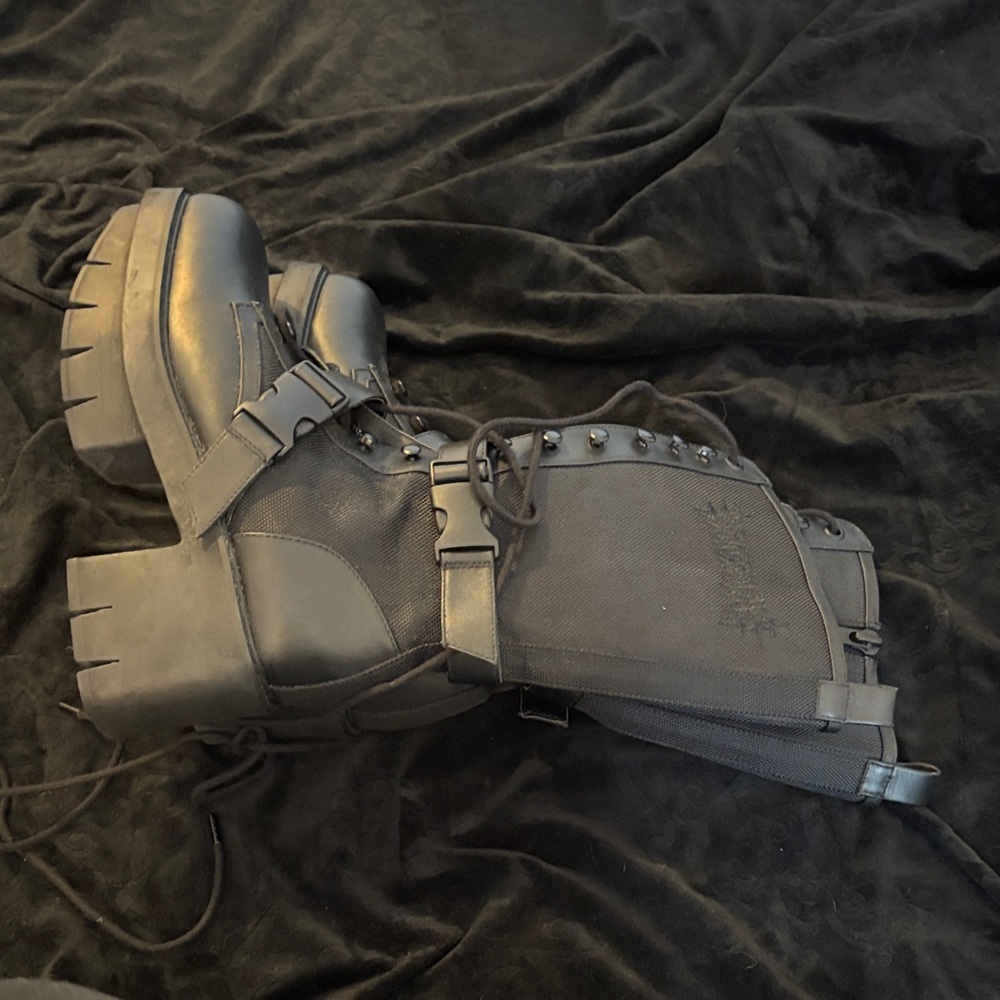 darker waves 🌊 buckle/lace-up combat style boots - Picture 8 of 10